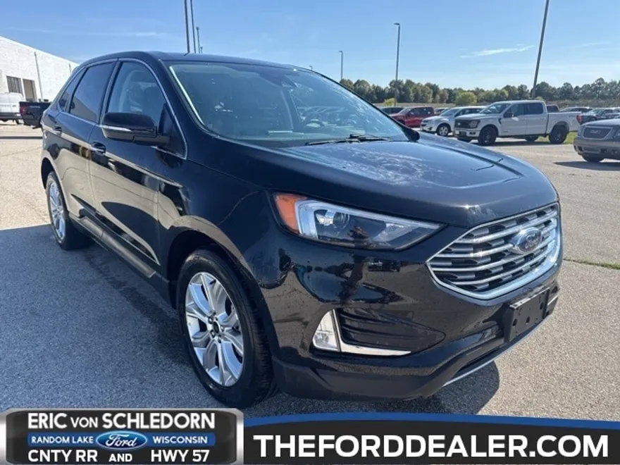 2024 Ford Edge Titanium photo 1