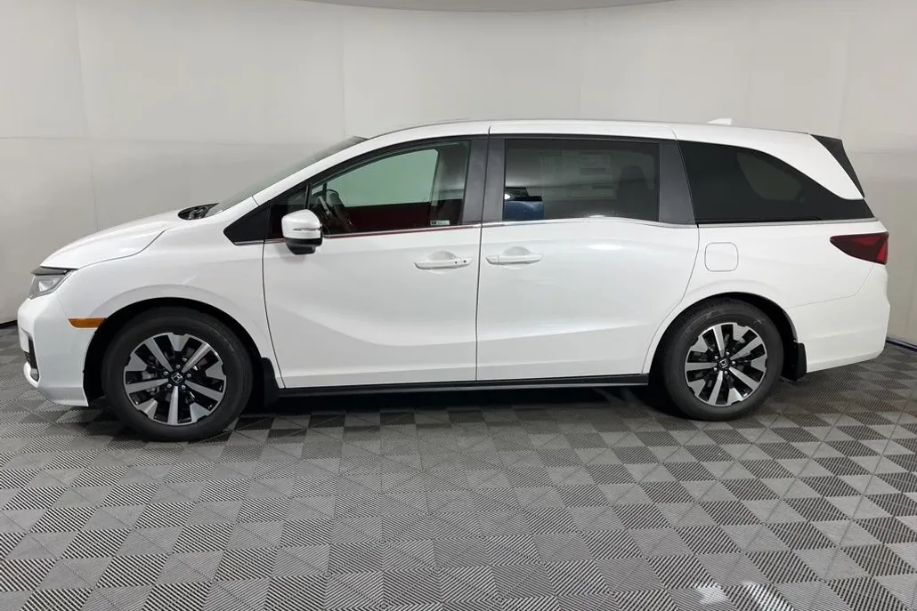 2026 Honda Odyssey EX-L photo 1