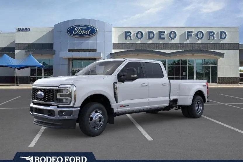 2025 Ford F-350 Lariat photo 1