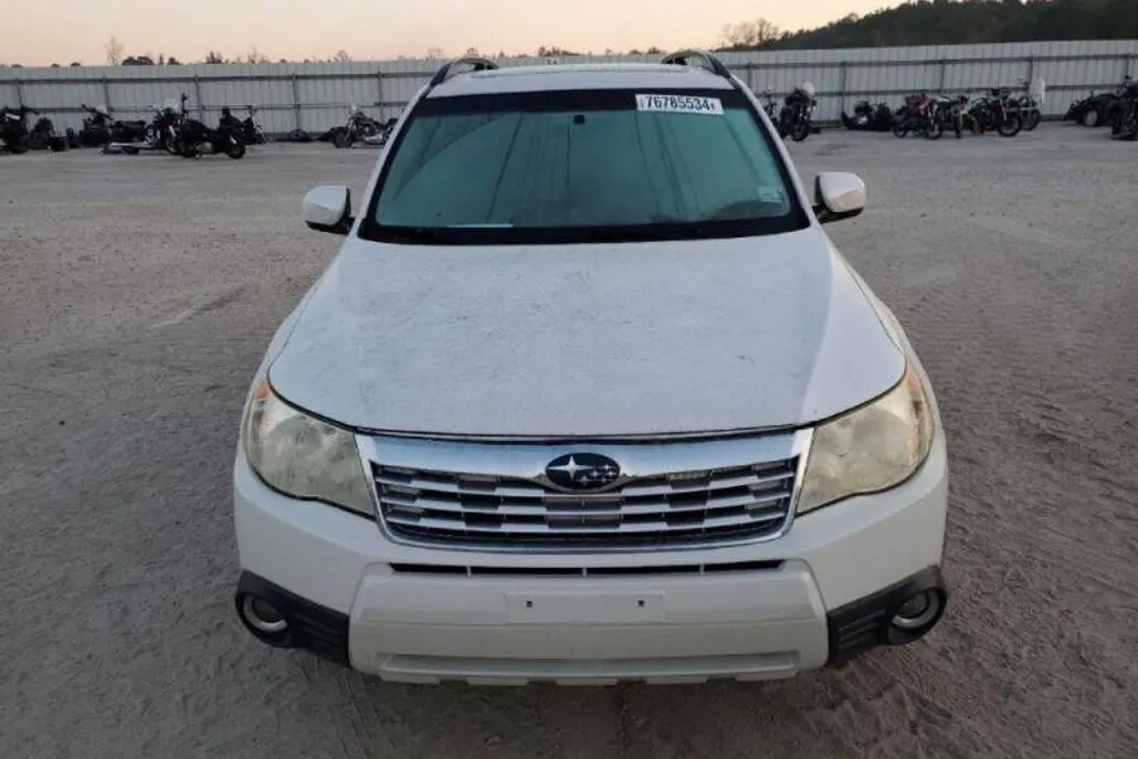 2010 Subaru Forester 2.5X Premium photo 1