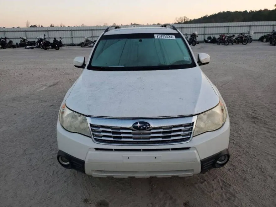 2010 Subaru Forester 2.5X Premium photo 1