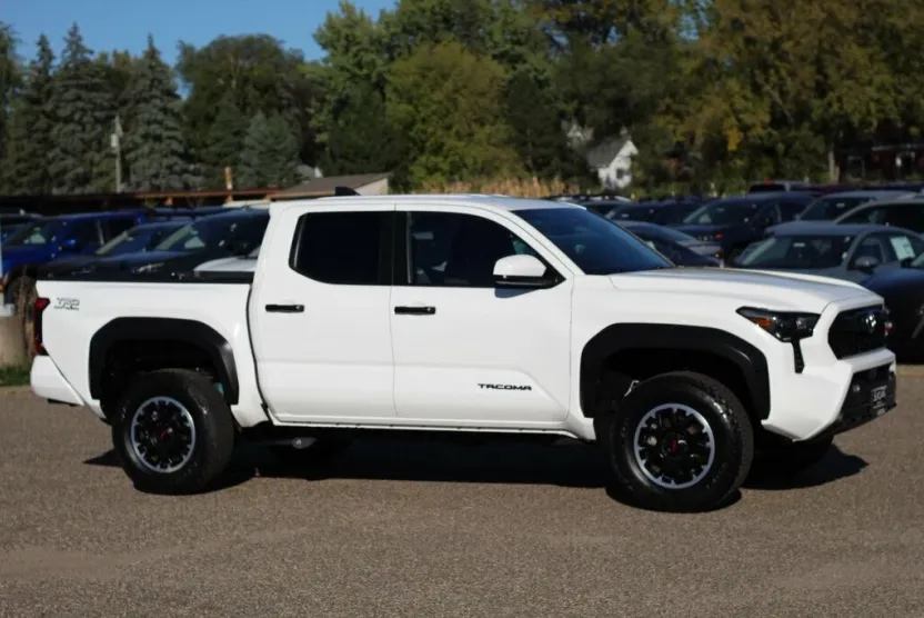 2024 Toyota Tacoma 4x4 TRD Double Cab photo 1