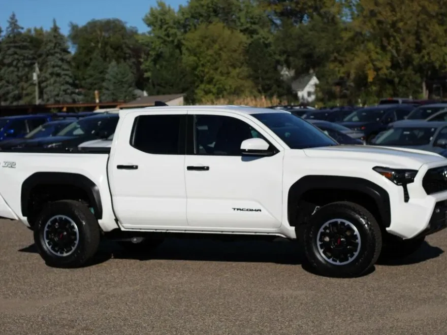 2024 Toyota Tacoma 4x4 TRD Double Cab photo 1