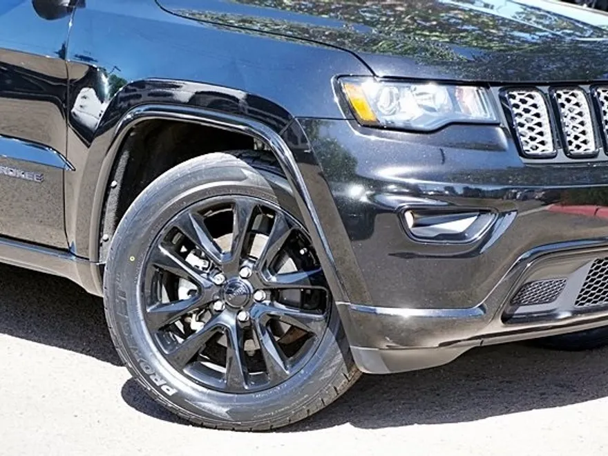 2018 Jeep Grand Cherokee Altitude photo 1