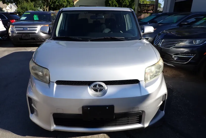 2012 Scion xB photo 1