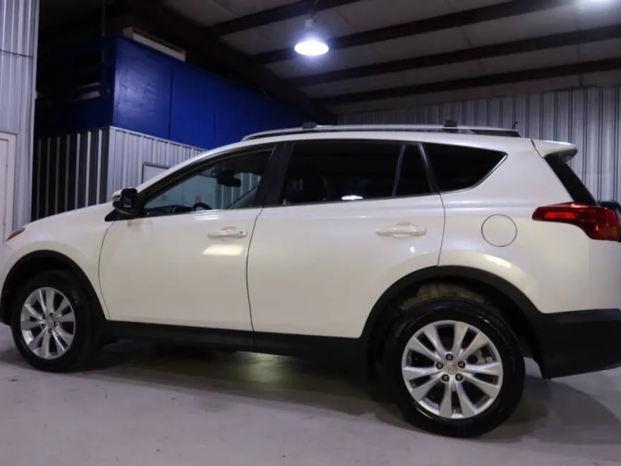 2014 Toyota RAV4 Limited photo 1