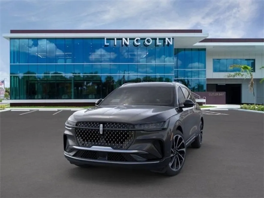 2024 Lincoln Nautilus Black Label photo 1