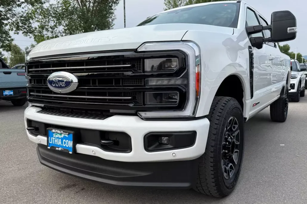 2026 Ford F-250 Platinum photo 1