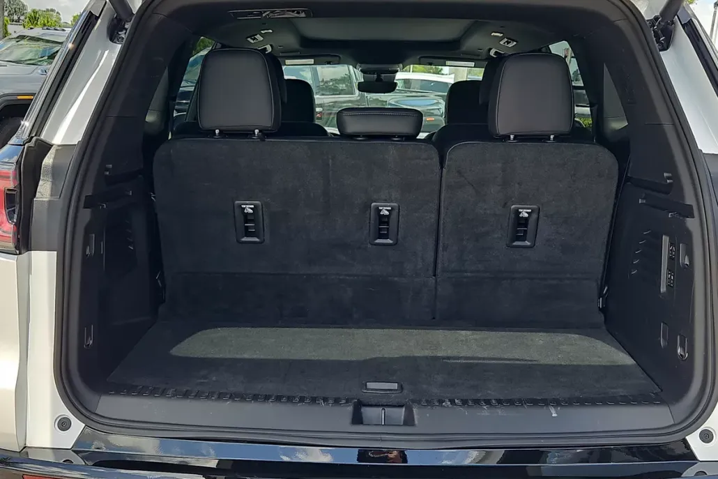 2024 Gmc Acadia Denali photo 1