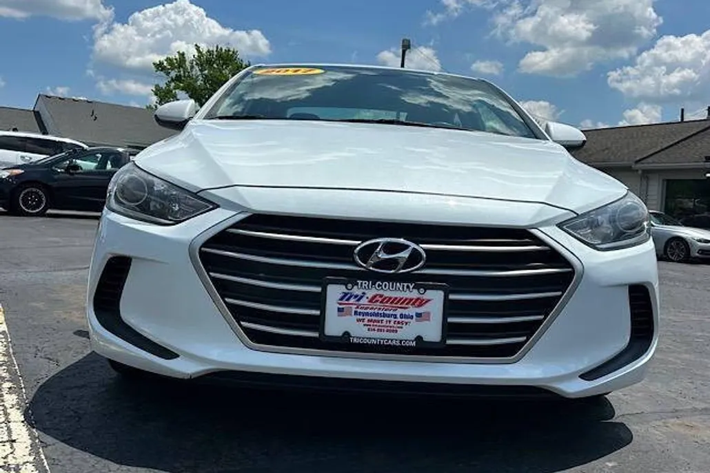 2017 Hyundai Elantra SE photo 1