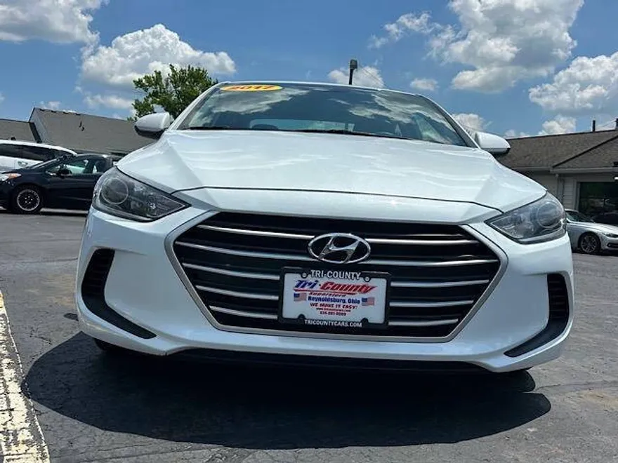 2017 Hyundai Elantra SE photo 1