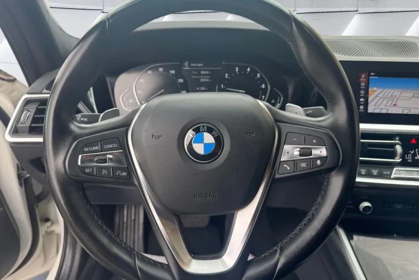 2021 Bmw 330i photo 1