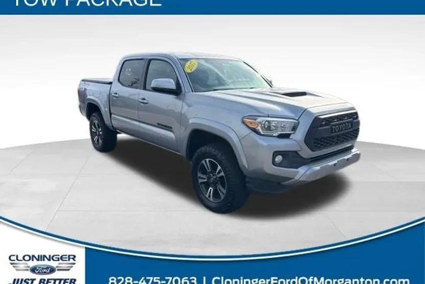 2017 Toyota Tacoma SR V6 photo 1