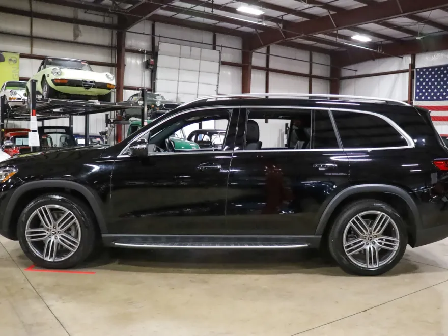 2023 Mercedes Benz GLS 450 4MATIC photo 1