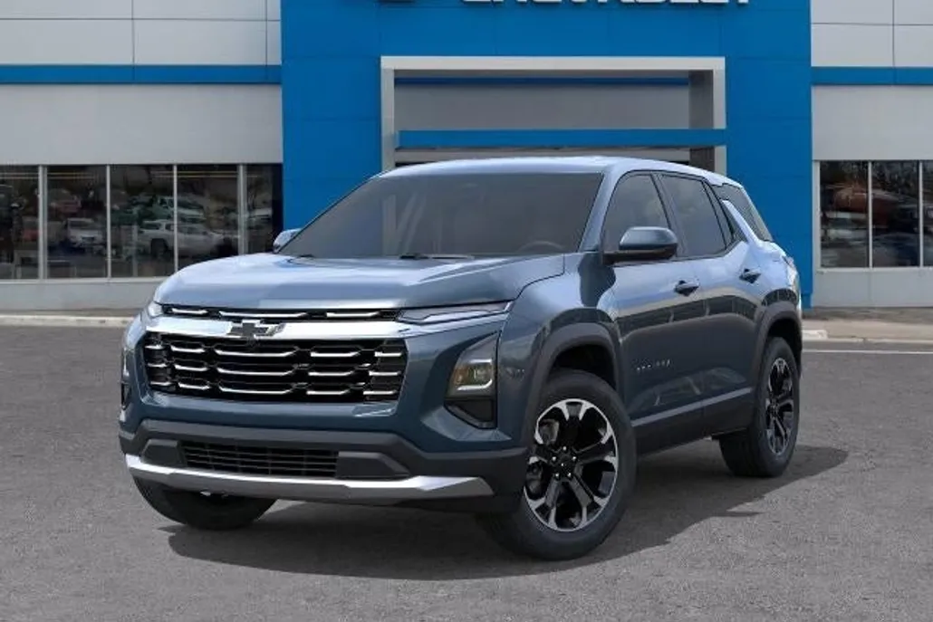 2026 Chevrolet Equinox LT photo 1