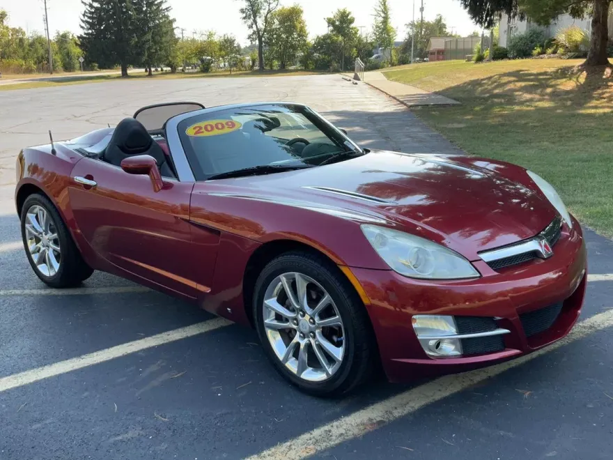 2009 Saturn Sky Merlot Jewel Special photo 1