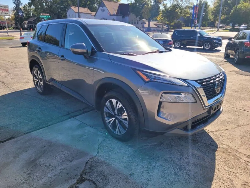 2021 Nissan Rogue SV photo 1