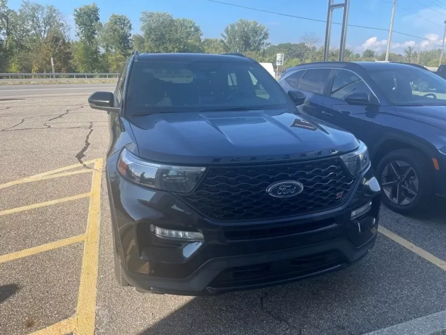 2020 Ford Explorer ST photo 1