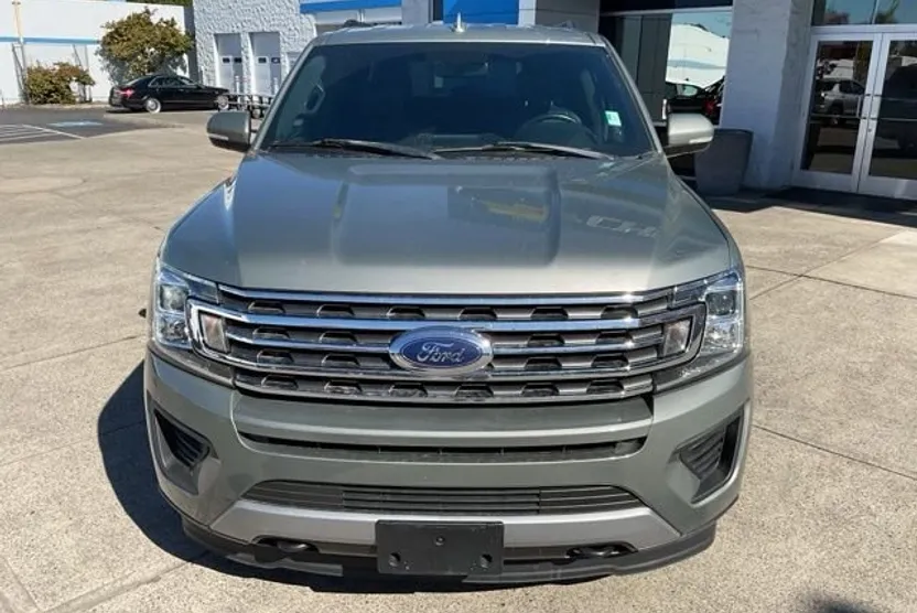 2019 Ford Expedition MAX XLT photo 1