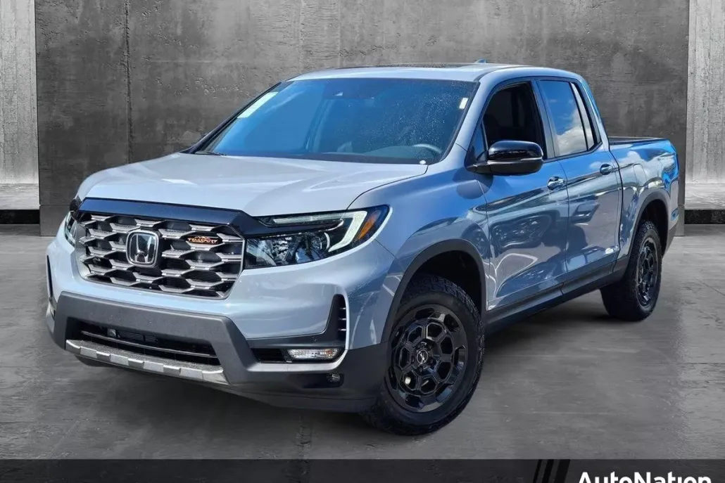 2025 Honda Ridgeline TrailSport photo 1