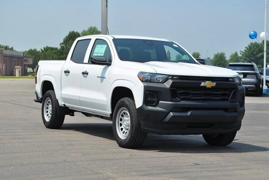 2026 Chevrolet Colorado Work Truck photo 1