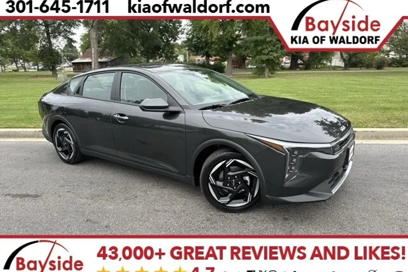 2025 Kia K4 EX photo 1
