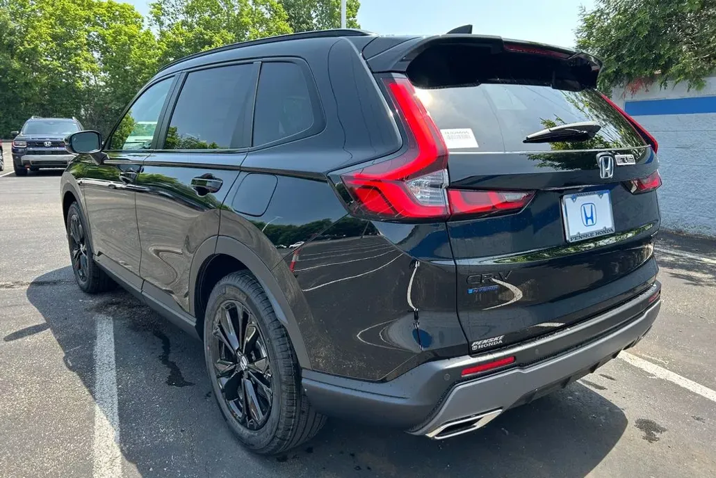 2026 Honda CR-V Hybrid Sport Touring photo 1