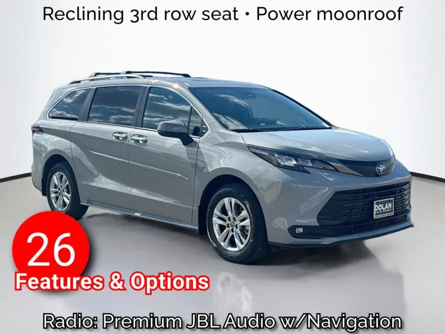 2022 Toyota Sienna XLE Woodland Edition photo 1