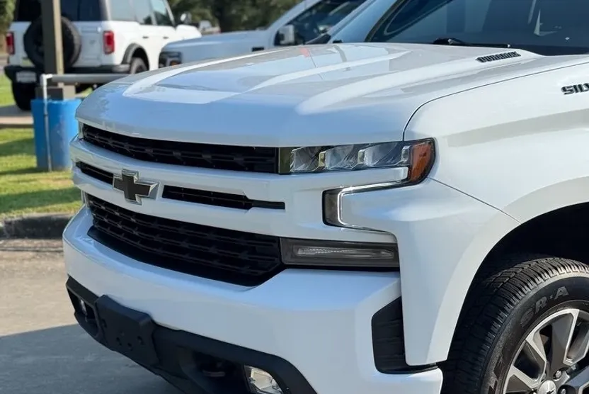 2022 Chevrolet Silverado 1500 RST photo 1