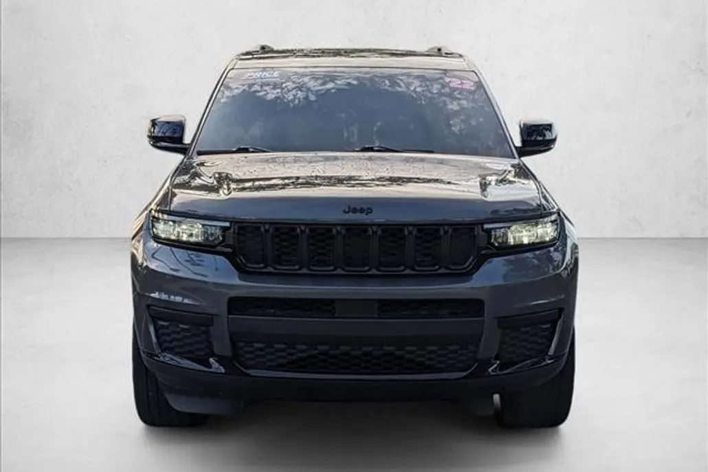 2022 Jeep Cherokee Altitude photo 1
