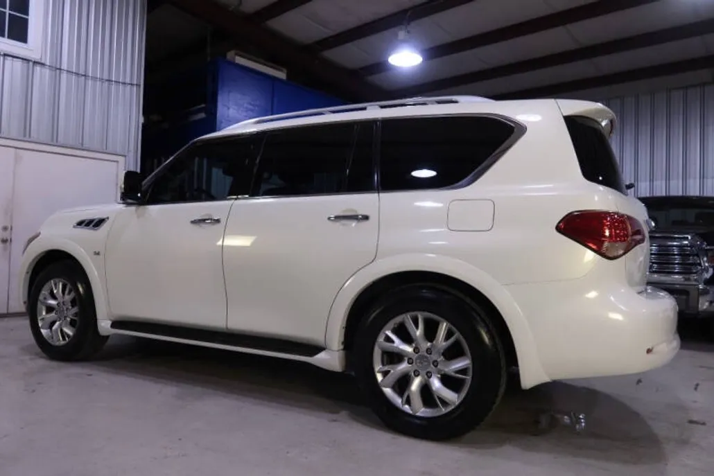 2014 Infiniti QX80 photo 1