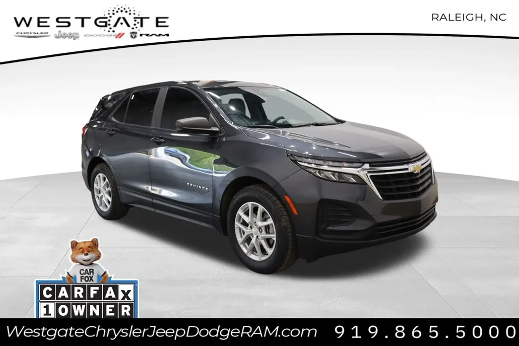 2022 Chevrolet Equinox LS photo 1