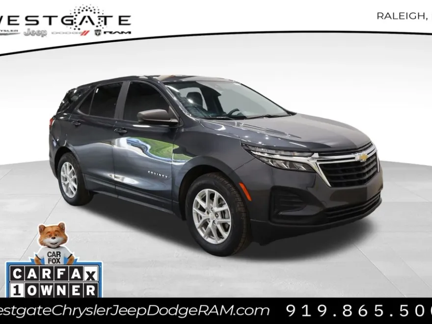 2022 Chevrolet Equinox LS photo 1