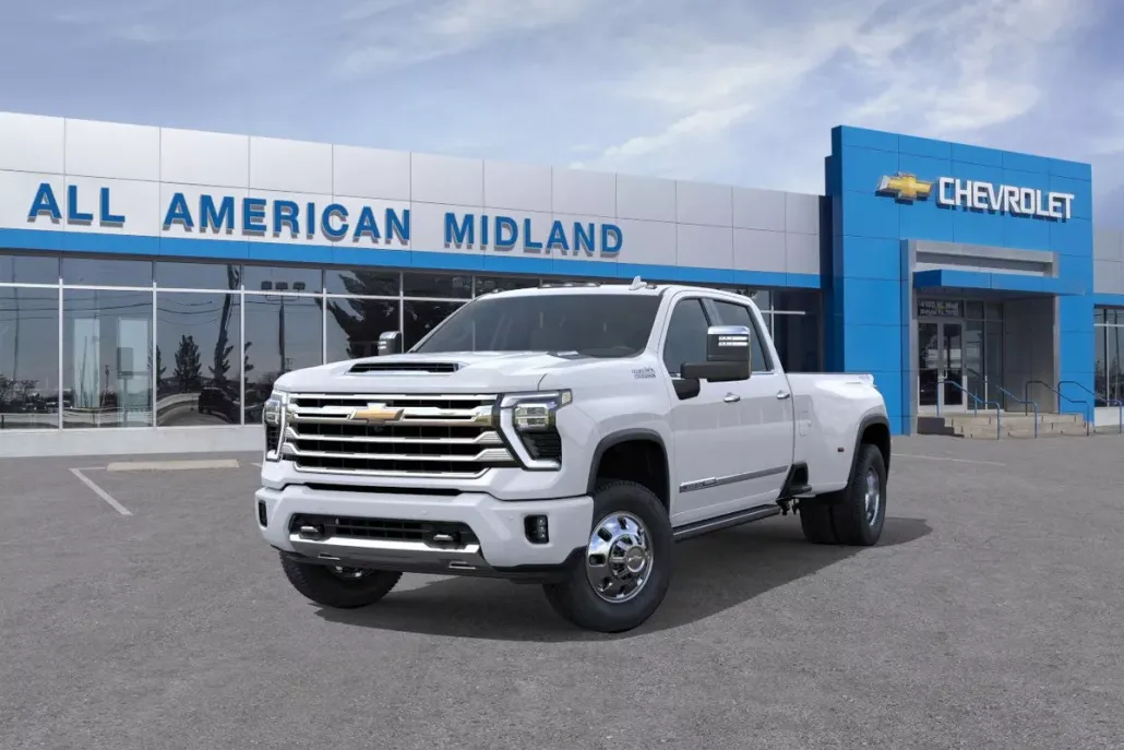 2026 Chevrolet Silverado 3500HD High Country photo 1
