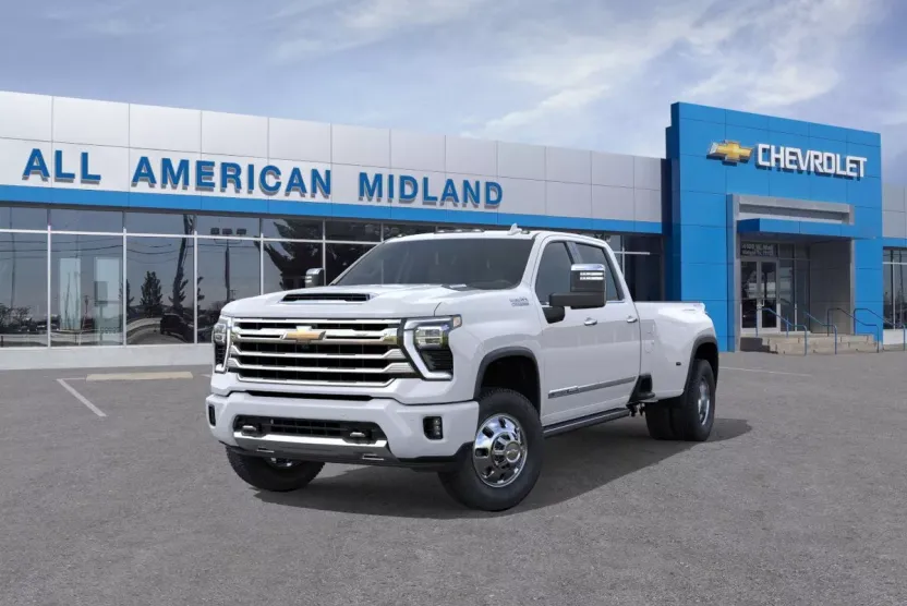 2026 Chevrolet Silverado 3500HD High Country photo 1