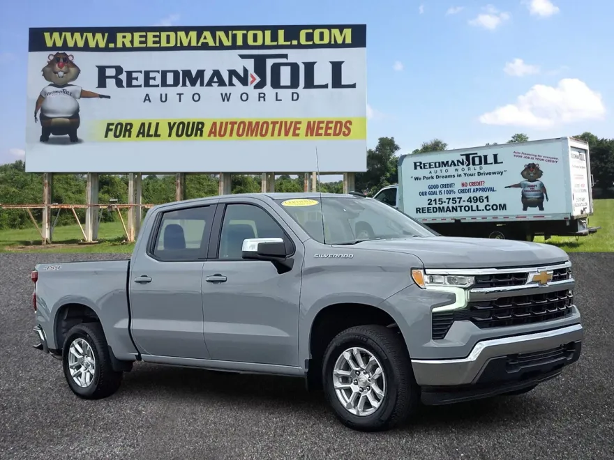 2024 Chevrolet Silverado 1500 LT photo 1