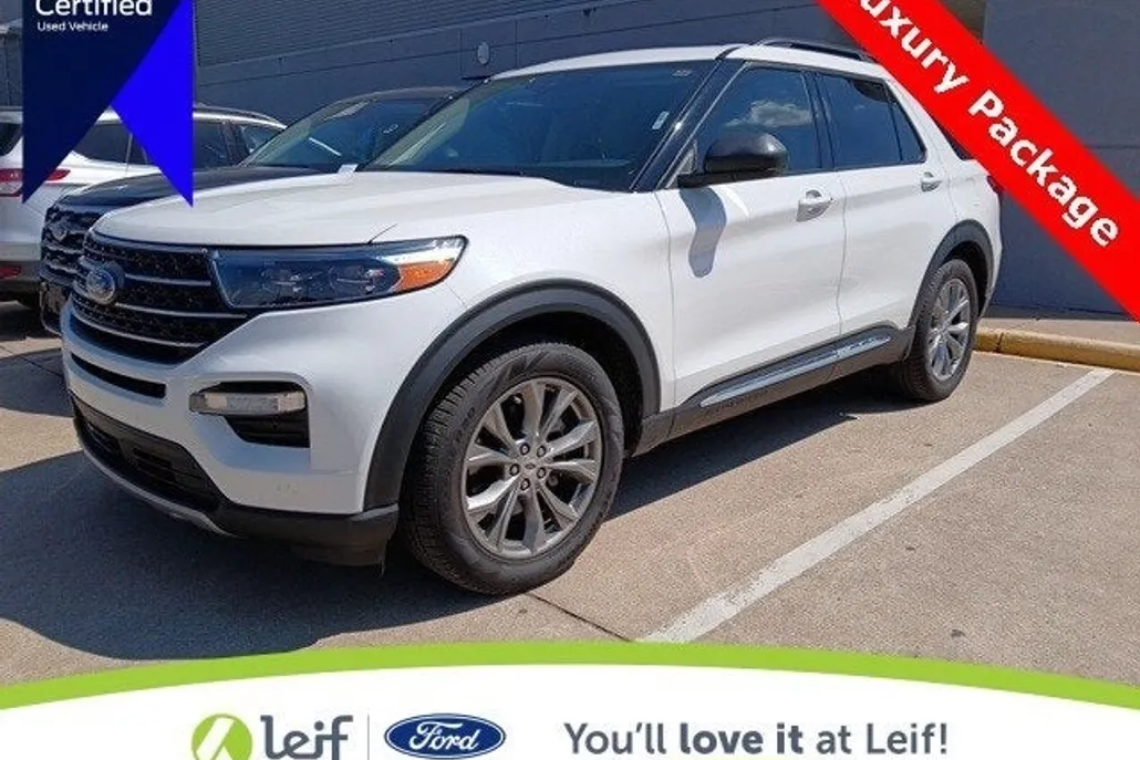 2022 Ford Explorer XLT photo 1