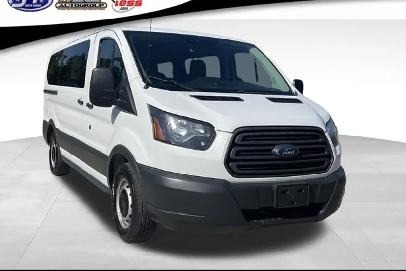 2017 Ford Transit photo 1