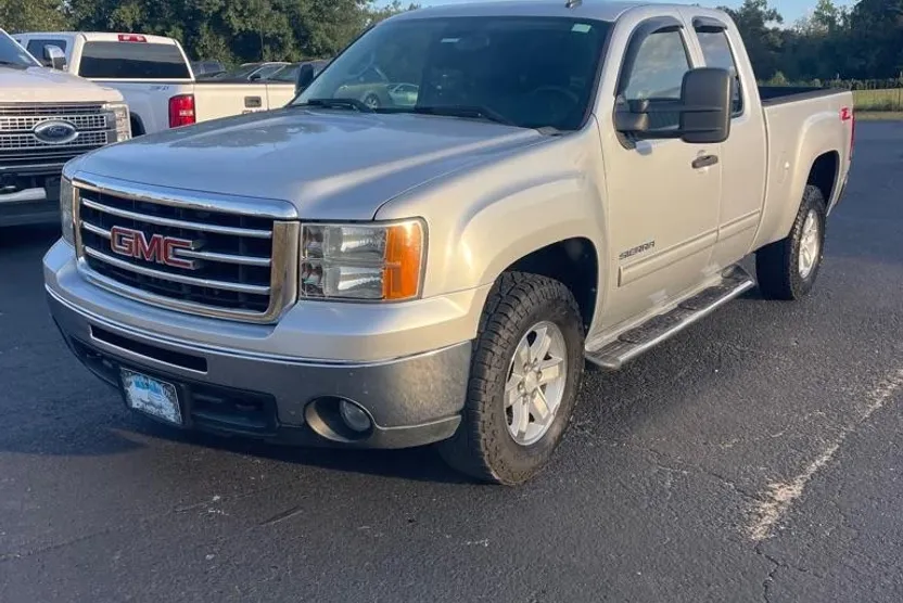2012 Gmc Sierra SLE photo 1