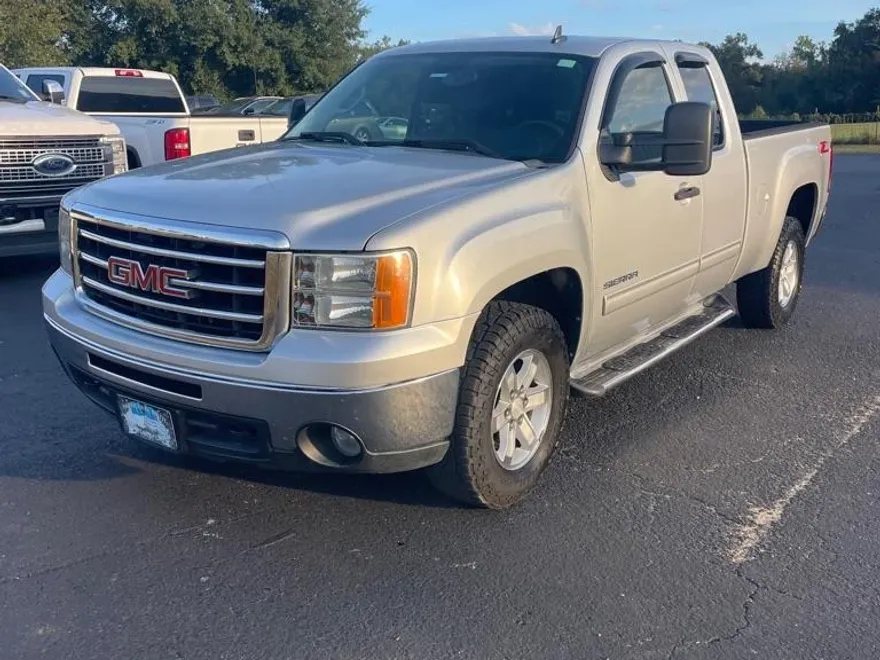 2012 Gmc Sierra SLE photo 1