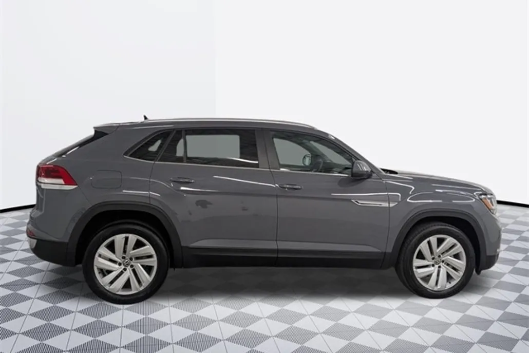 2021 Volkswagen Atlas Cross Sport V6 SE Technology photo 1