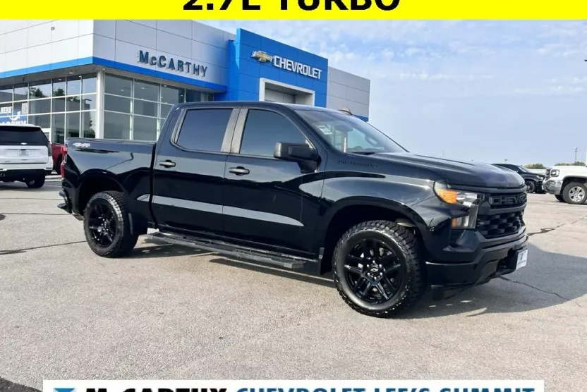 2022 Chevrolet Silverado 1500 Custom photo 1