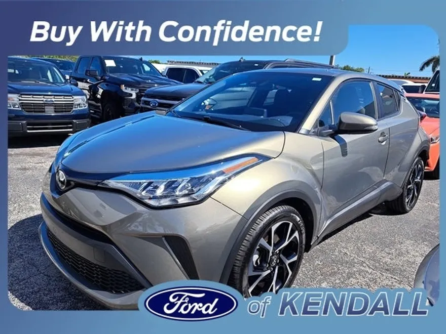 2021 Toyota C-HR XLE photo 1