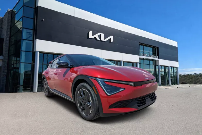 2025 Kia EV6 Light photo 1