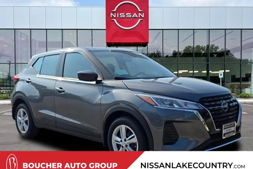 2025 Nissan Kicks Play S photo 1