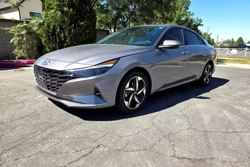 2023 Hyundai Elantra Hybrid Limited photo 1