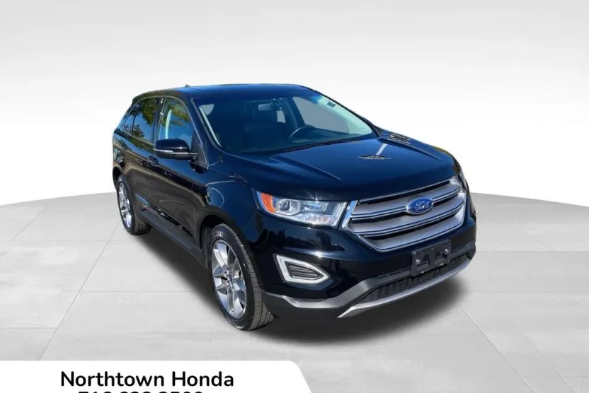 2018 Ford Edge Titanium photo 1