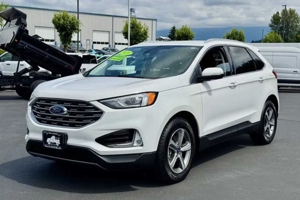 2020 Ford Edge SEL photo 1