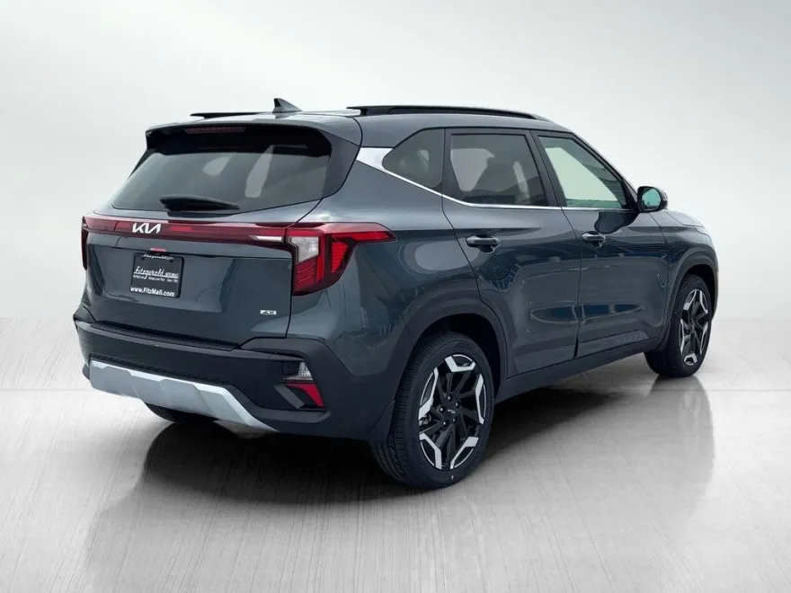 2025 Kia Seltos SX photo 7