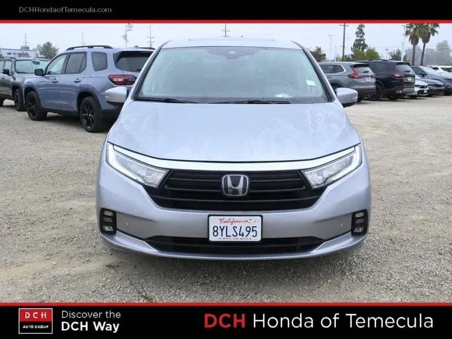 2022 Honda Odyssey Touring photo 1